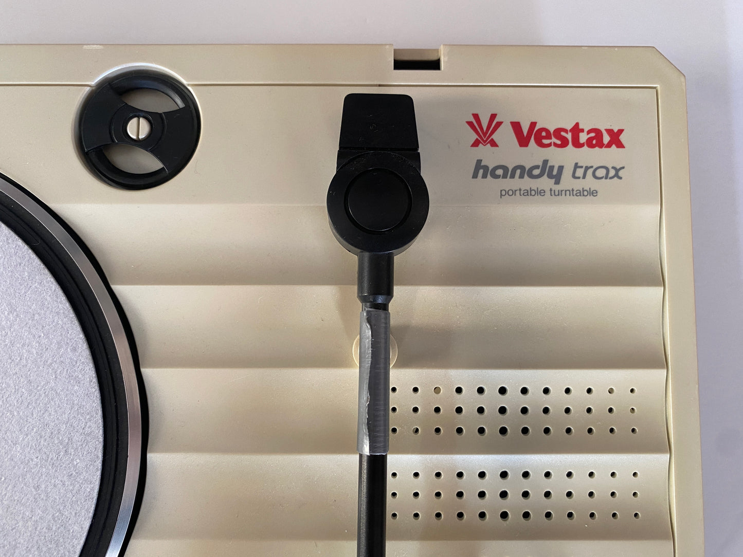 Vestax handy trax USB White Portable Turntable Handytrax Record Player USED